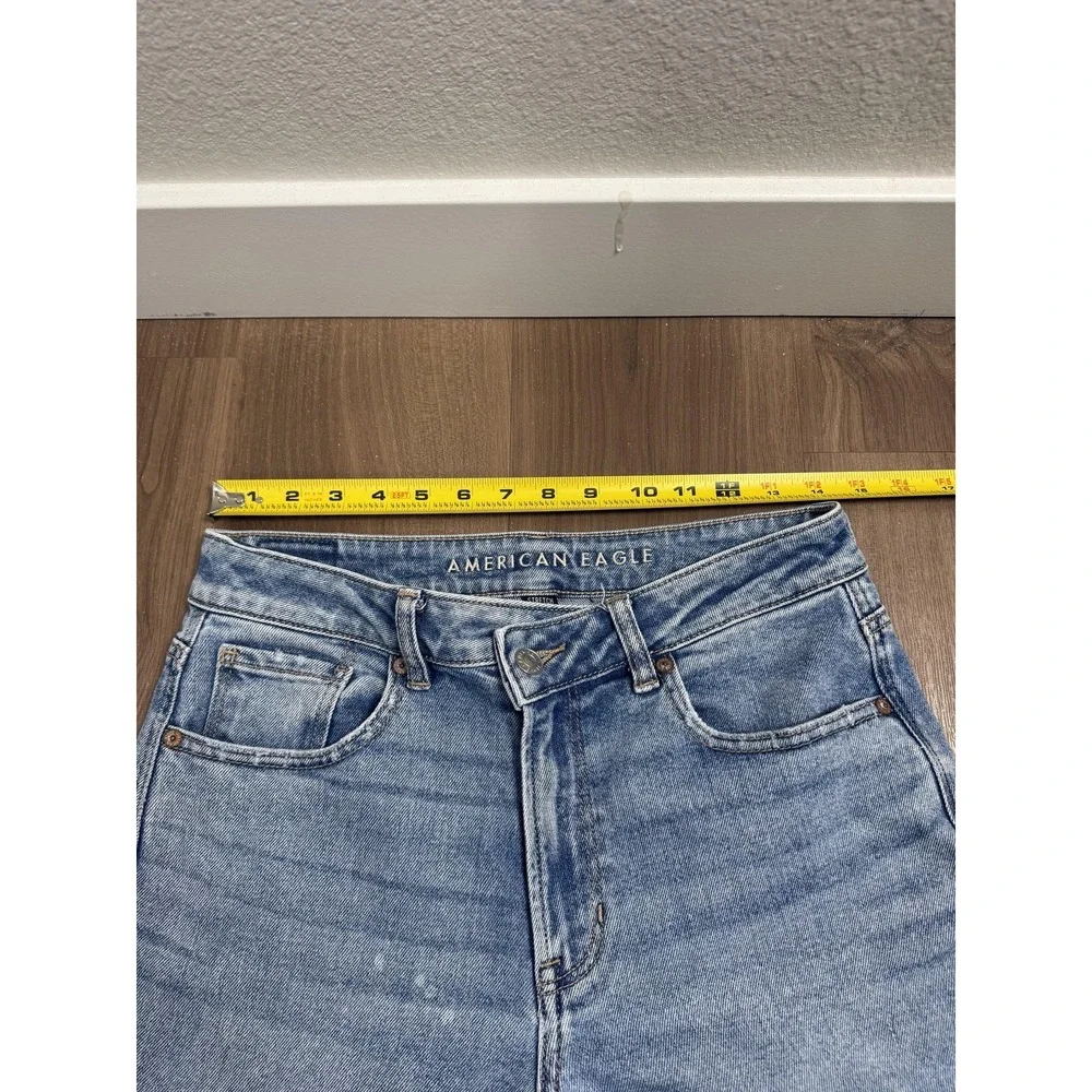 American Eagle Jeans Womens 6 Long Light Wash Blue High Rise‎ Mom Stretch Denim
